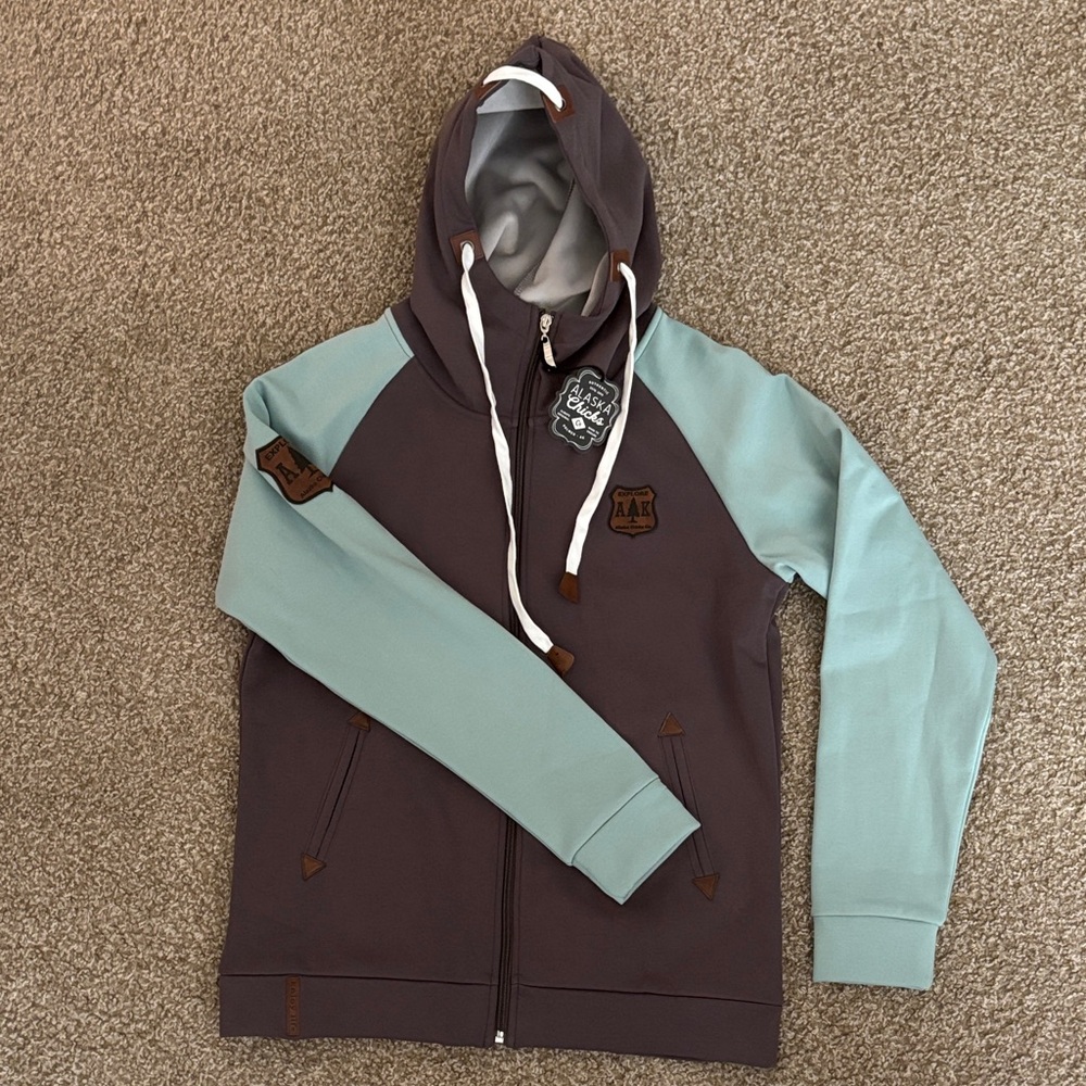 NWT Alaska Chicks Two-Tone Hoodie